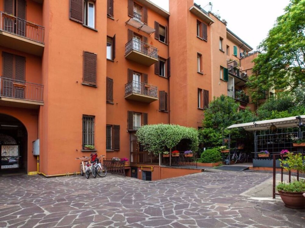Courtyard View