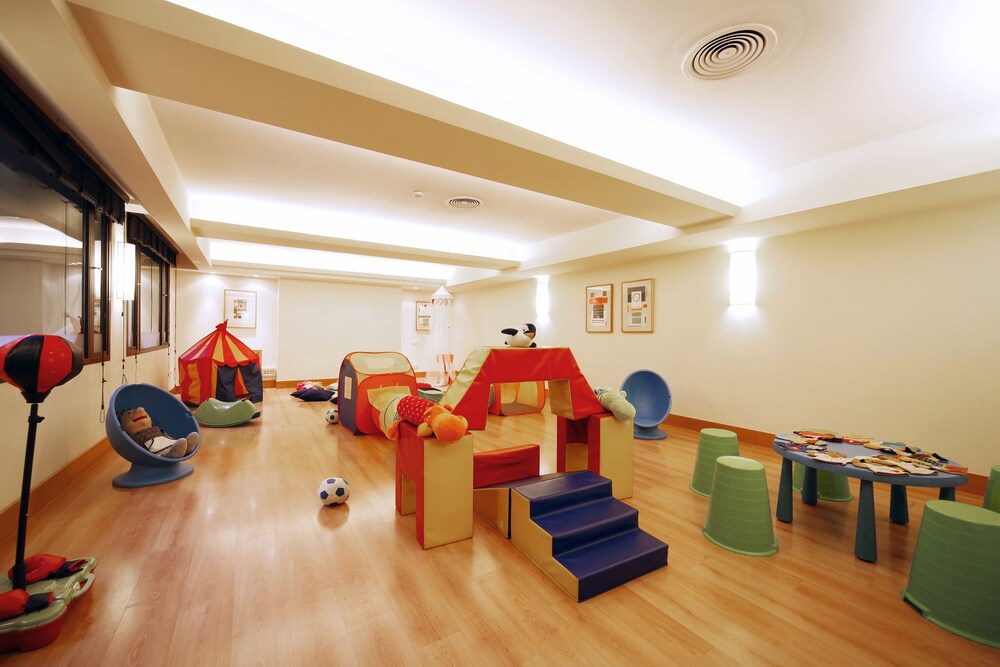 Childrens Play Area - Indoor