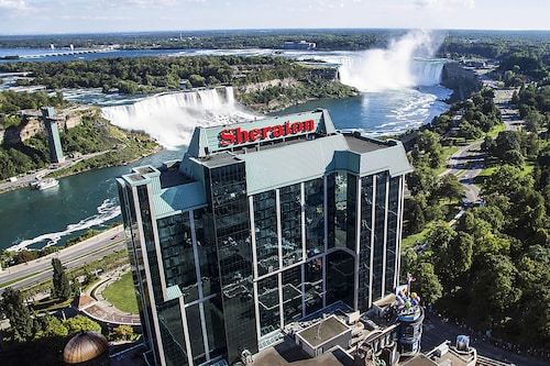 Sheraton On The Falls Hotel