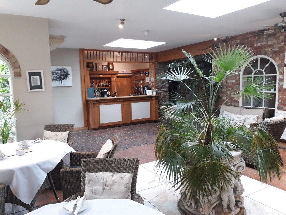 Hotel Bar