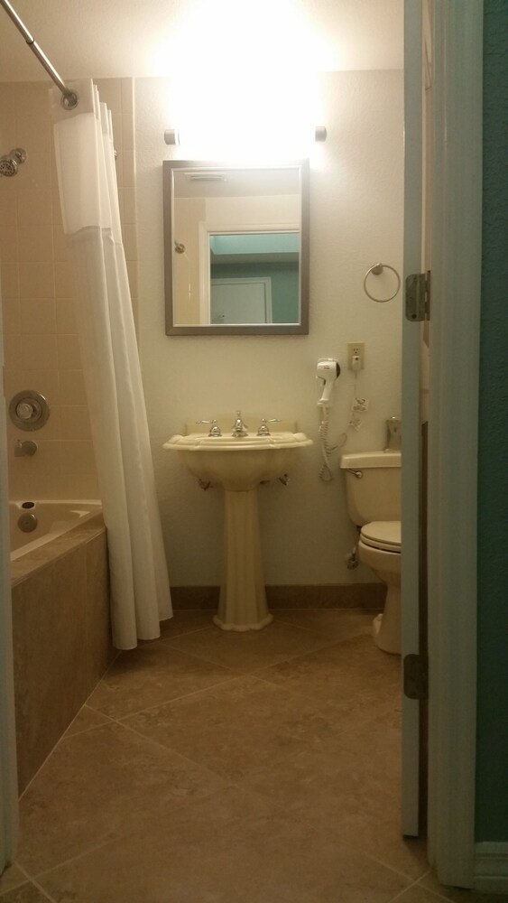 Suite, 2 Double Beds, Kitchenette (1 Sleeper Sofa) - Bathroom