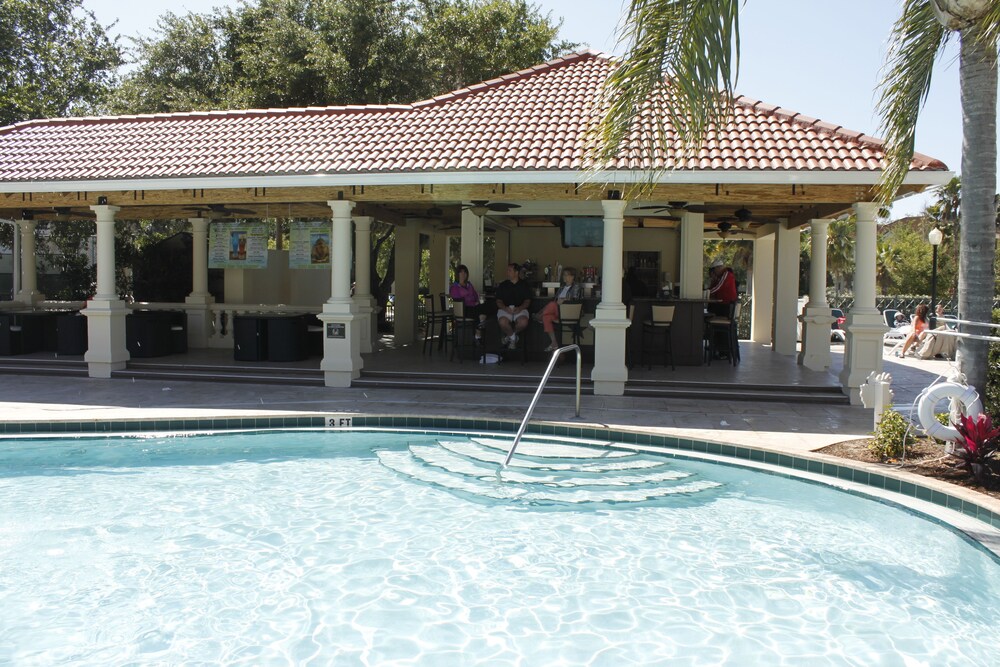 Poolside Bar