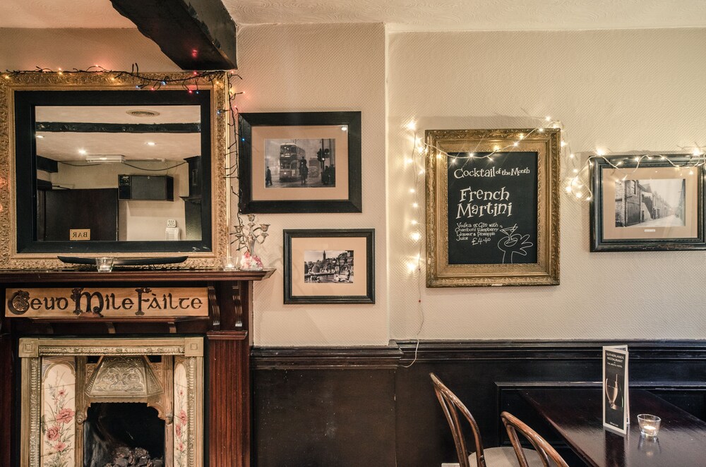 Hotel Bar