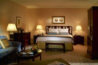 Junior Suite, 1 King Bed, City View