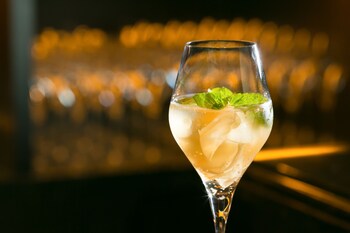 Hotel Bar