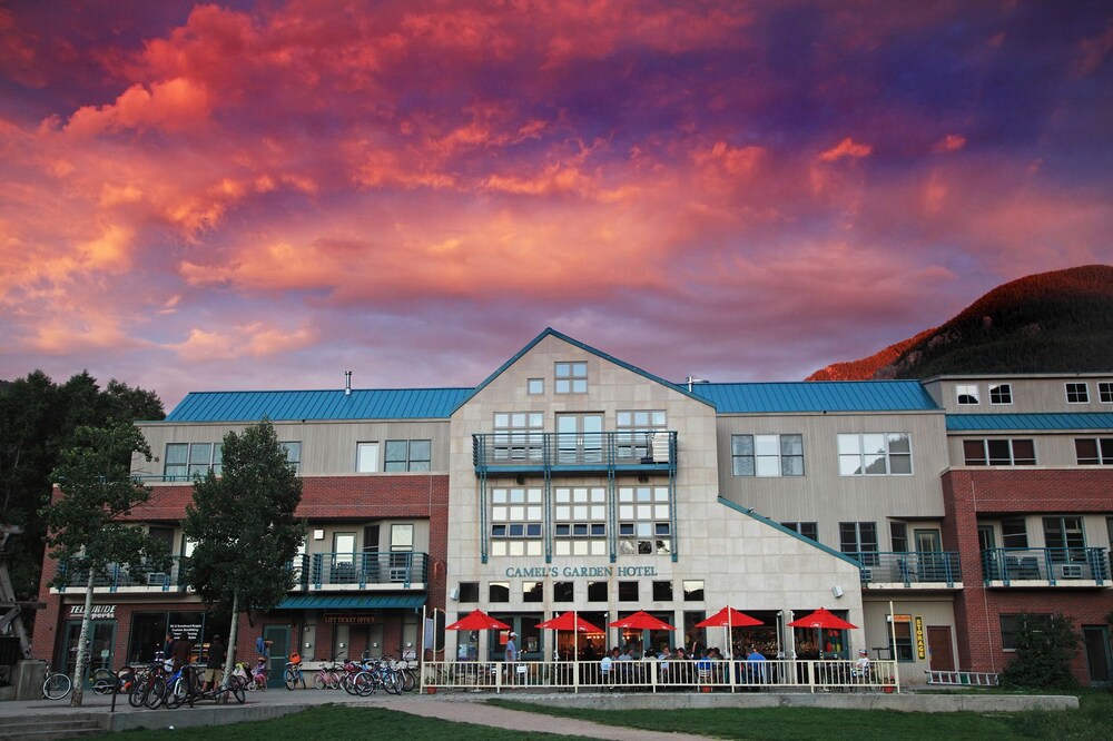 Hotel Front - Evening/Night
