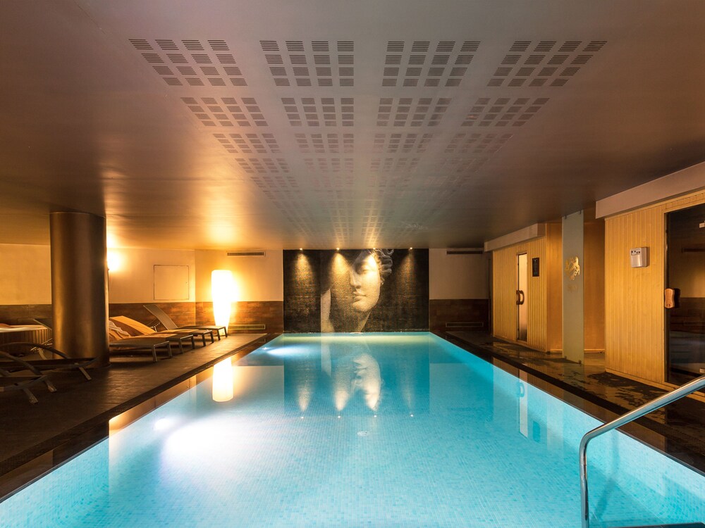 Piscine couverte