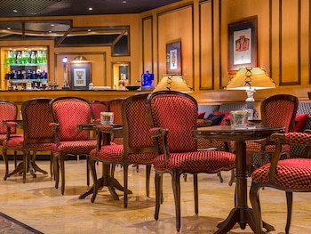 Hotel Bar