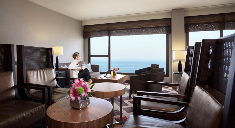 Executive Lounge