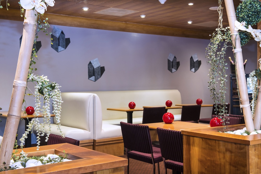 Hotel Bar