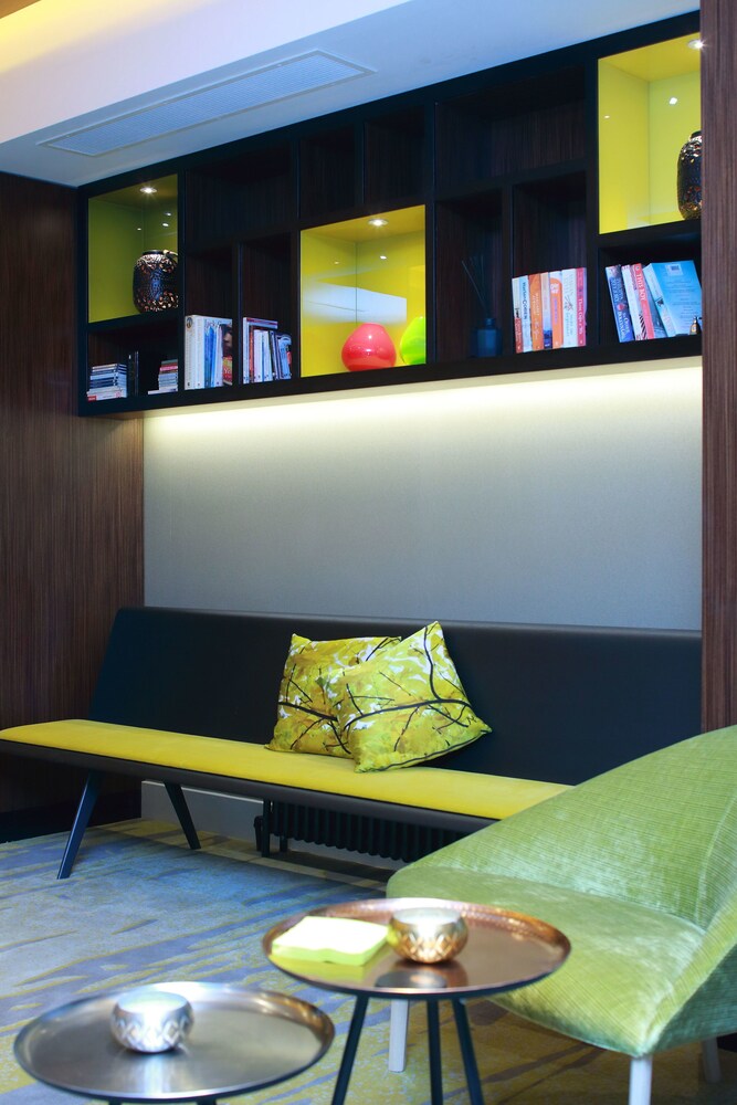 Hotel Lounge