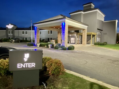 Country Inn & Suites by Radisson, Dunn, NC
