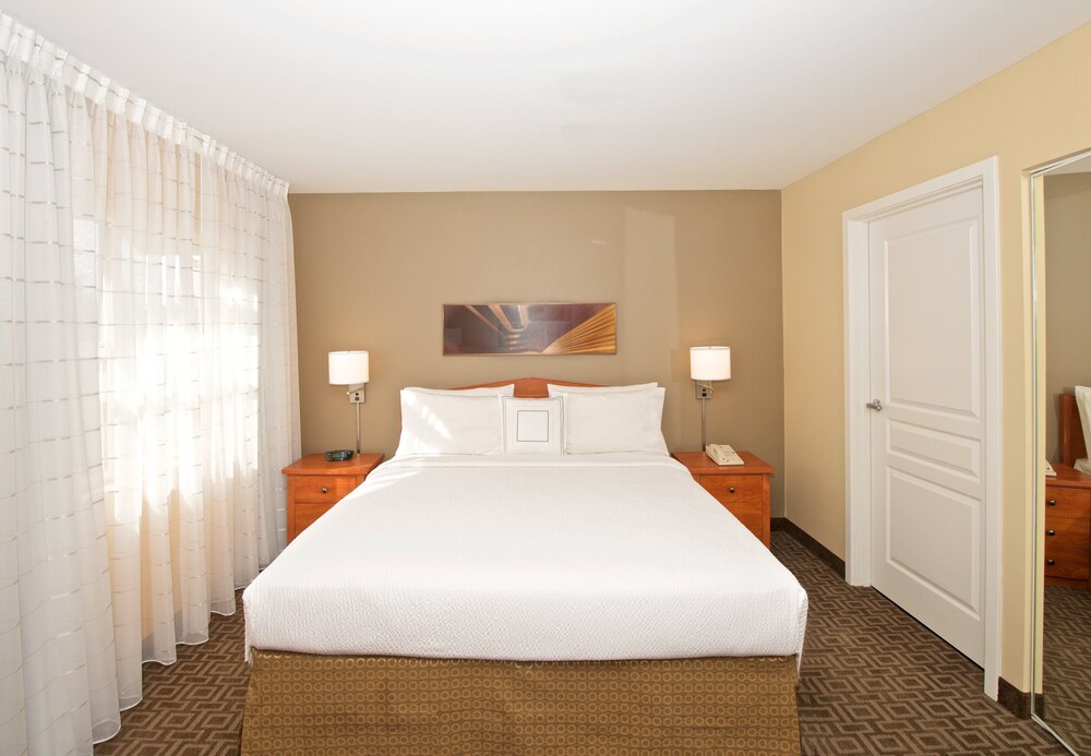 Studio, 1 King Bed - Guestroom