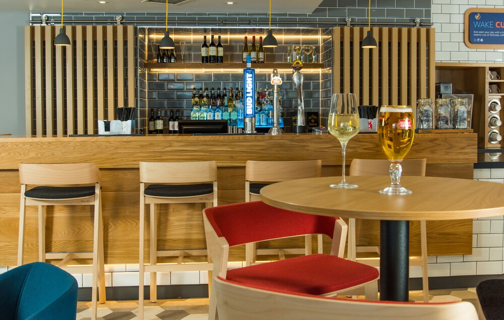 Hotel Bar