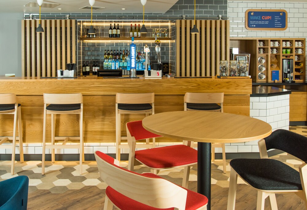 Hotel Bar