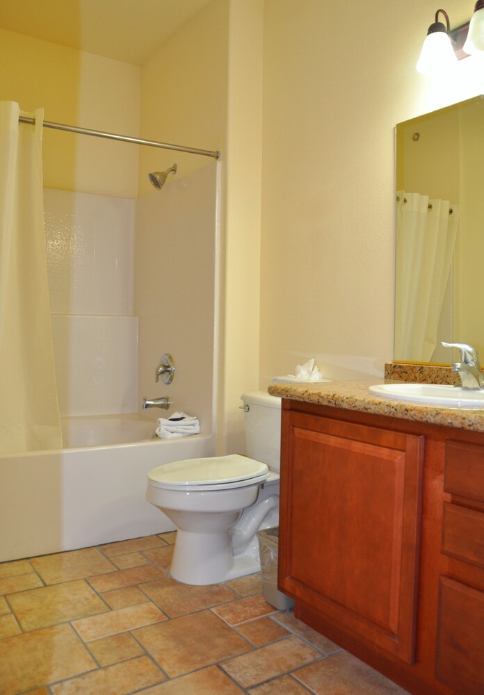 Bathroom, Club De Soleil All-Suite Resort