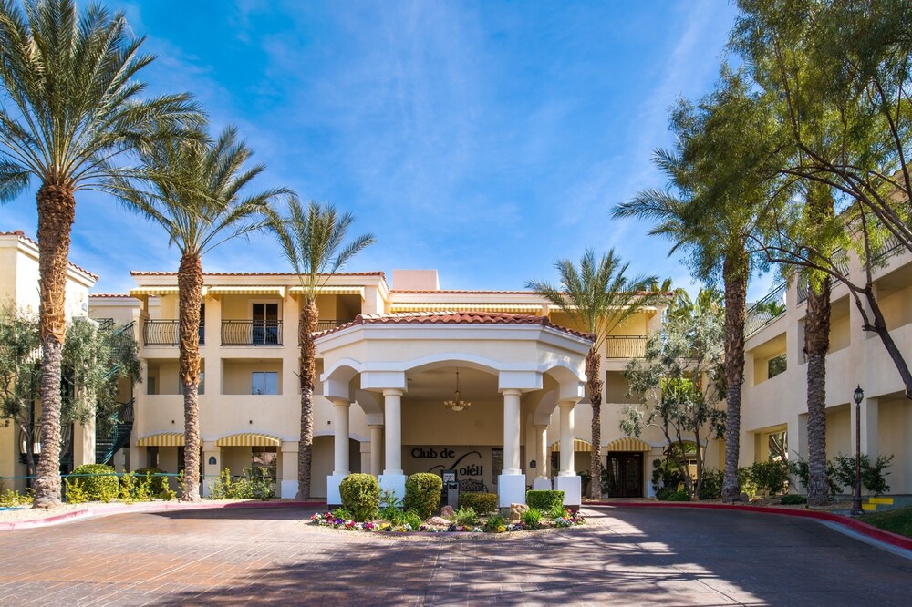 Property entrance, Club De Soleil All-Suite Resort