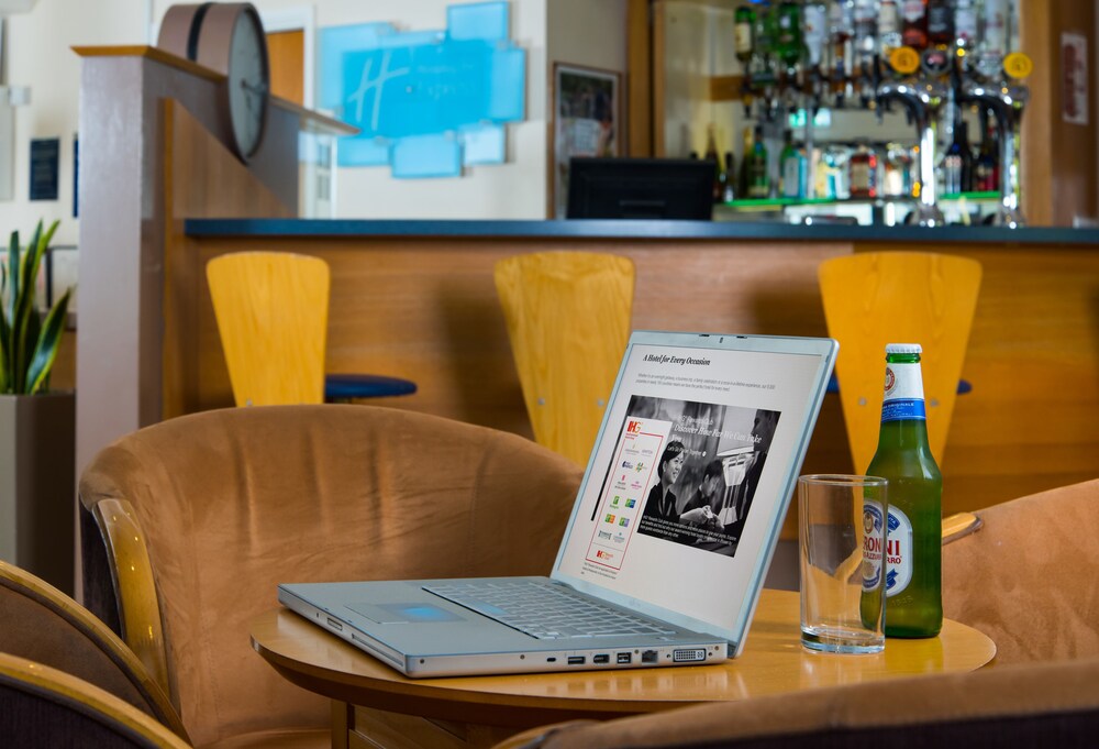 Hotel Lounge