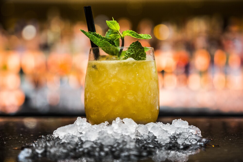 Hotel Bar