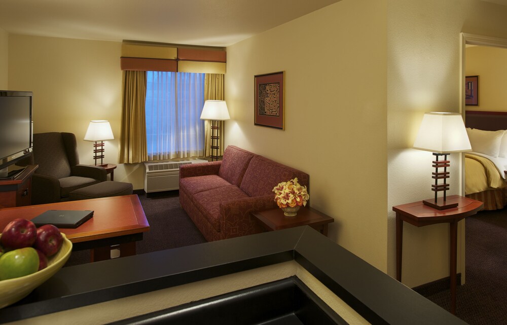 Room, Larkspur Landing Roseville - An All-Suite Hotel