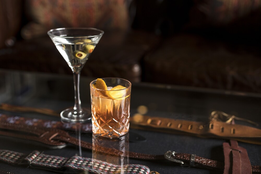 Hotel Bar
