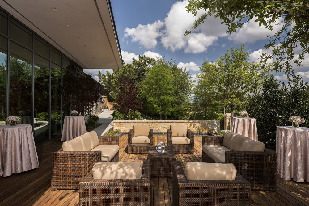 Outdoor Banquet Area