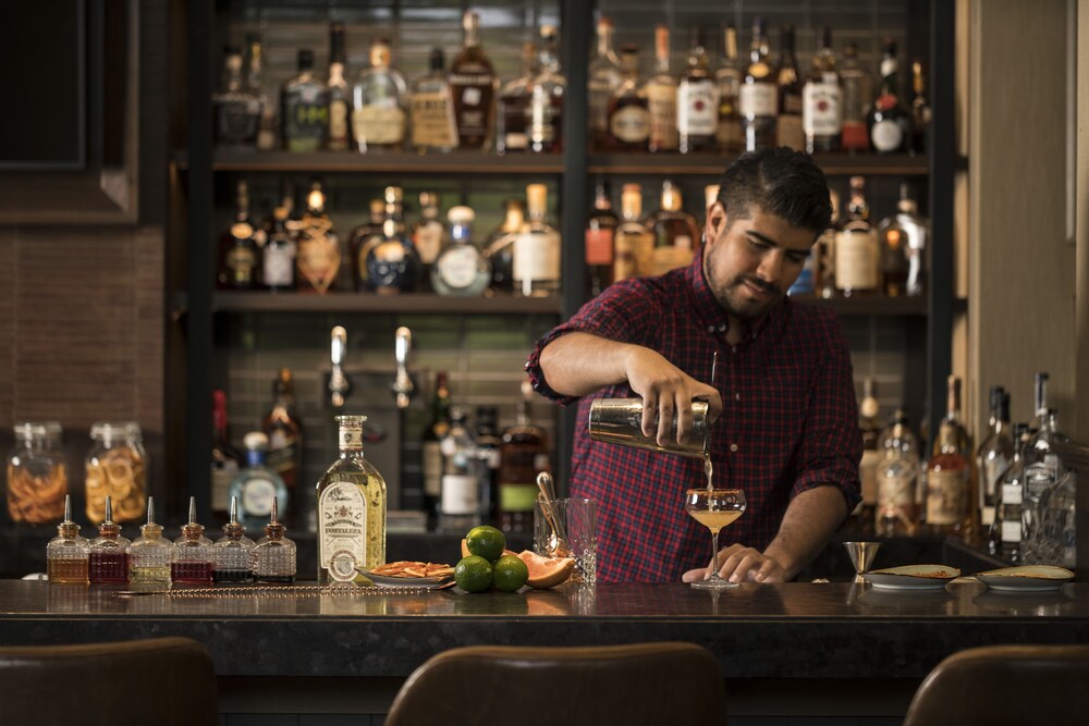 Hotel Bar