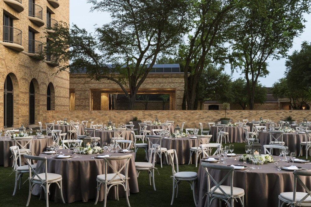 Outdoor Banquet Area