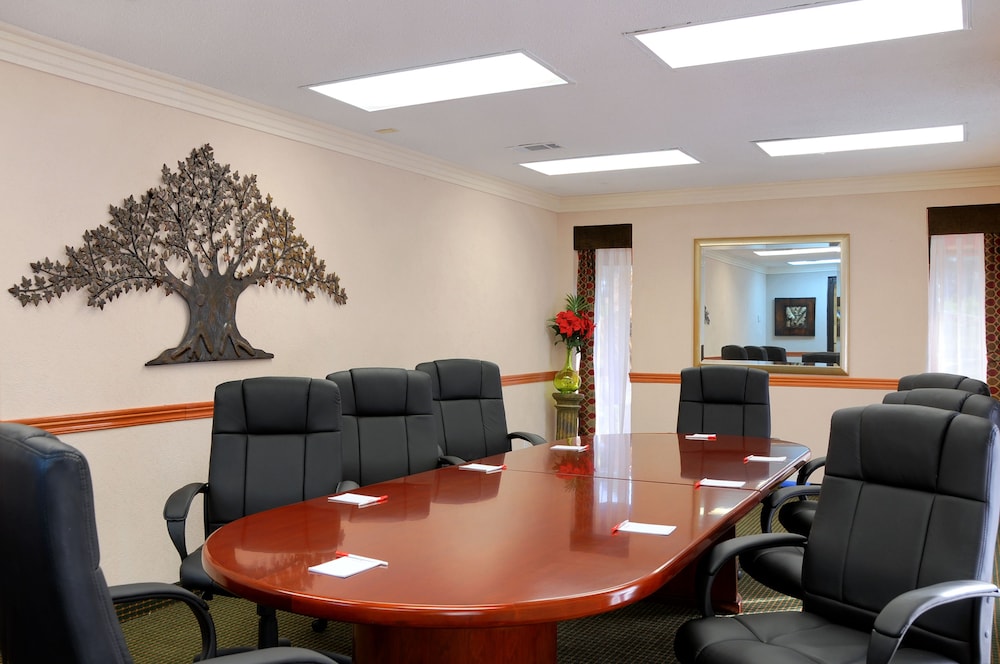 Meeting facility, Ramada by Wyndham Houston Intercontinental Airport East