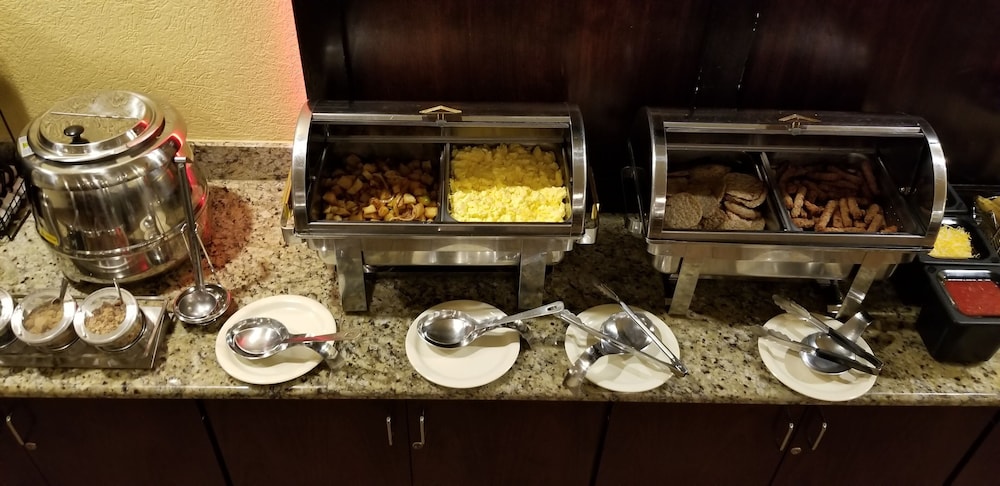 Breakfast buffet, Ramada by Wyndham Houston Intercontinental Airport East