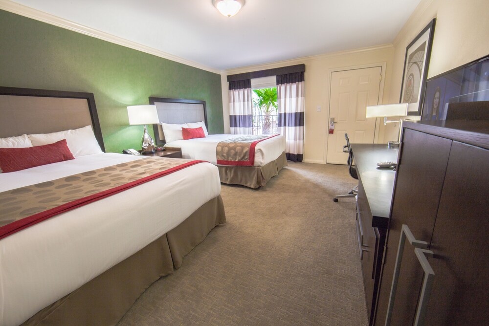 Room, Ramada by Wyndham Houston Intercontinental Airport East