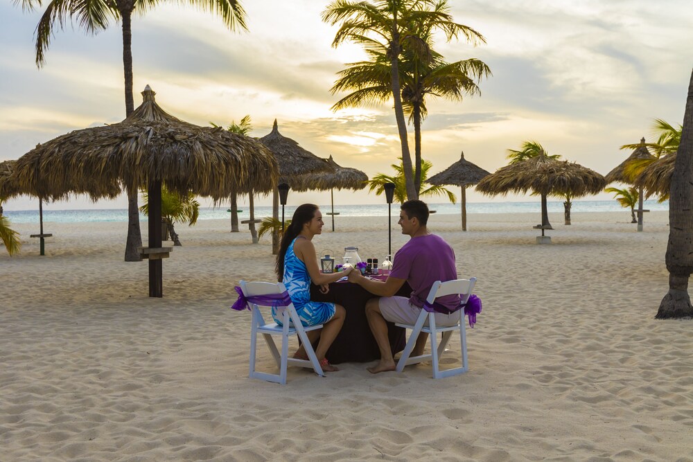 Couples Dining