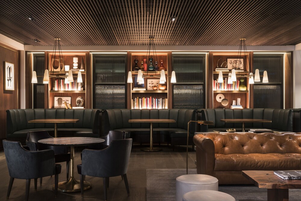Hotel Lounge