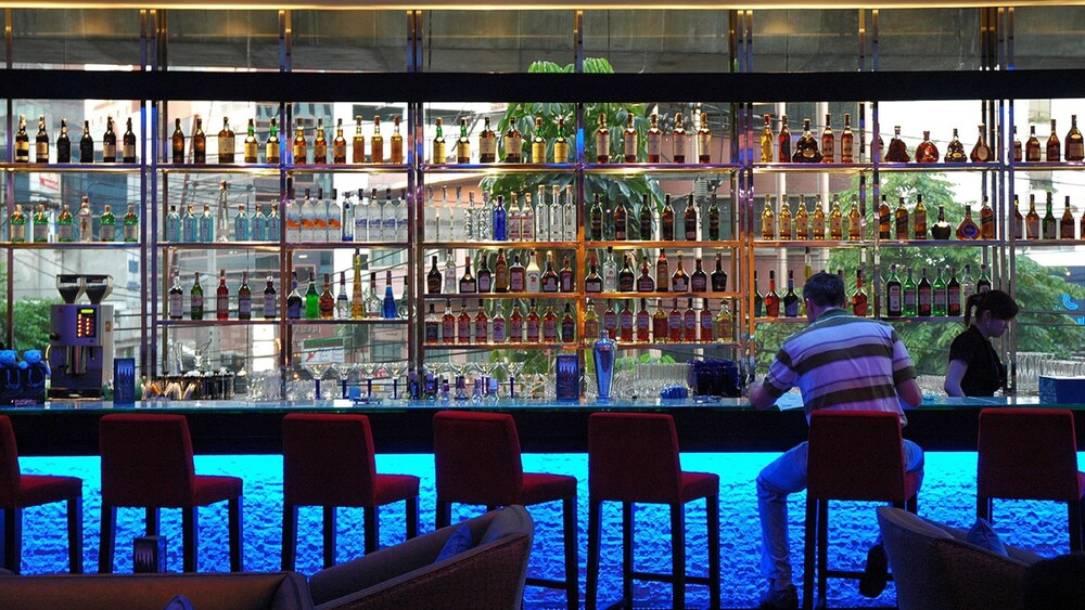 Hotel Bar