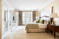 Signature Suite, 1 King Bed, City View