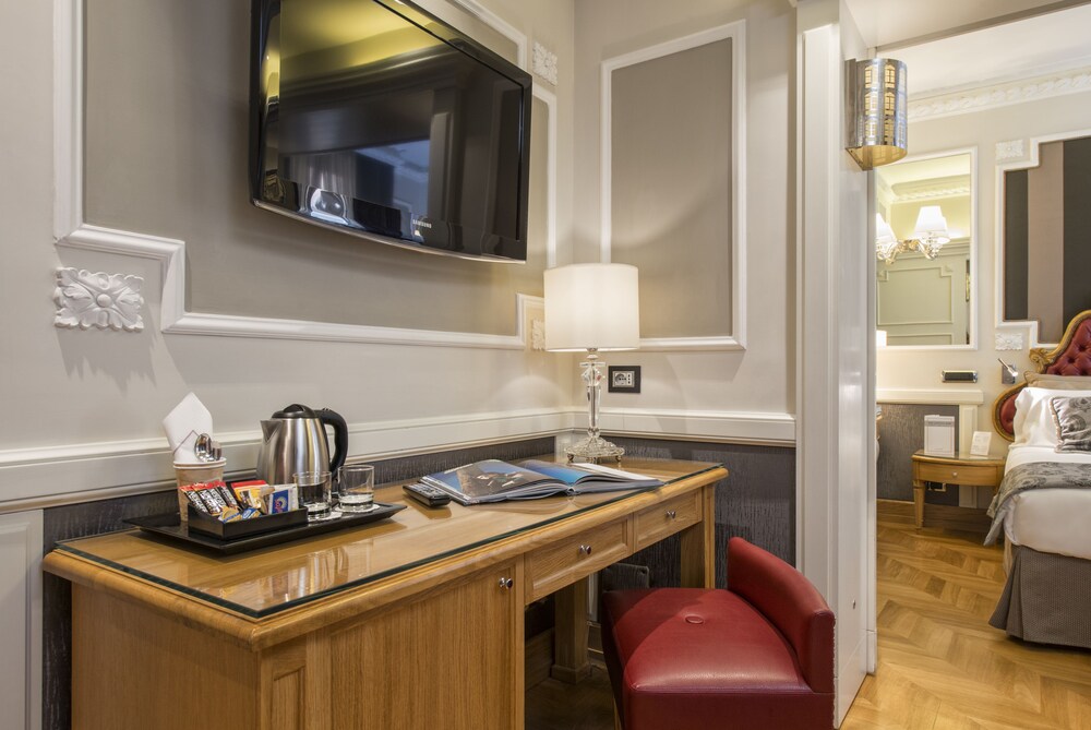 In-Room Business Center