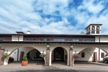 Hotel Front