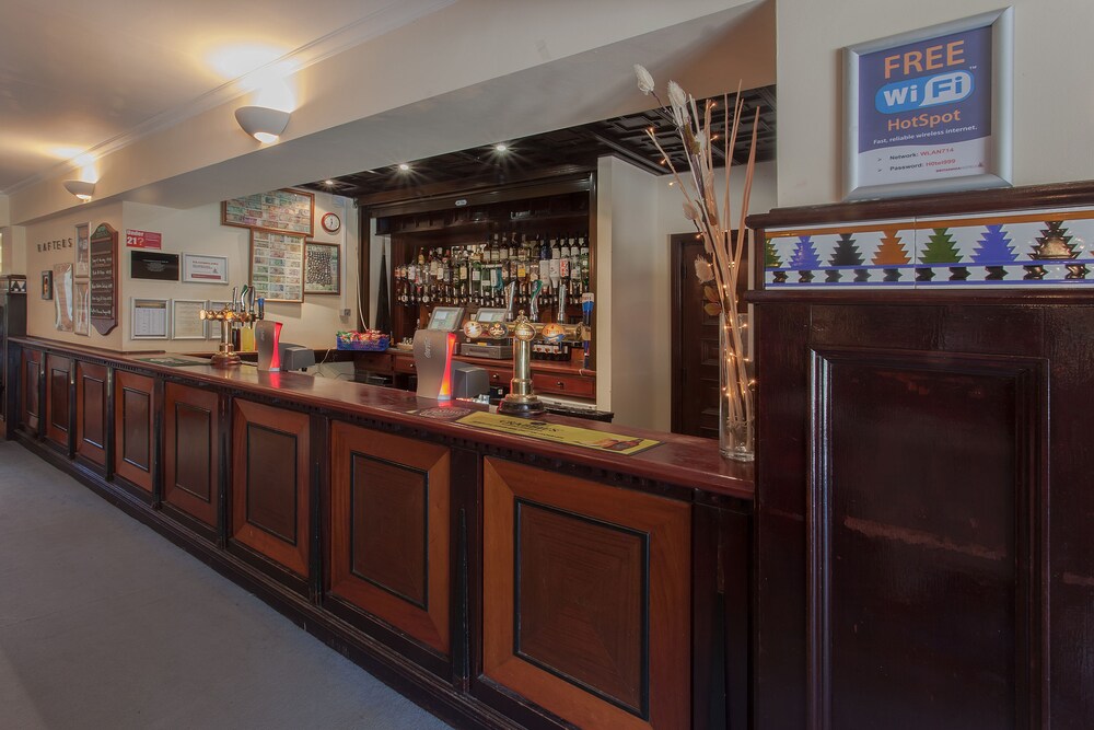 Hotel Bar