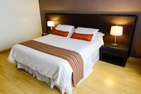 Standard Room, 1 Queen Bed