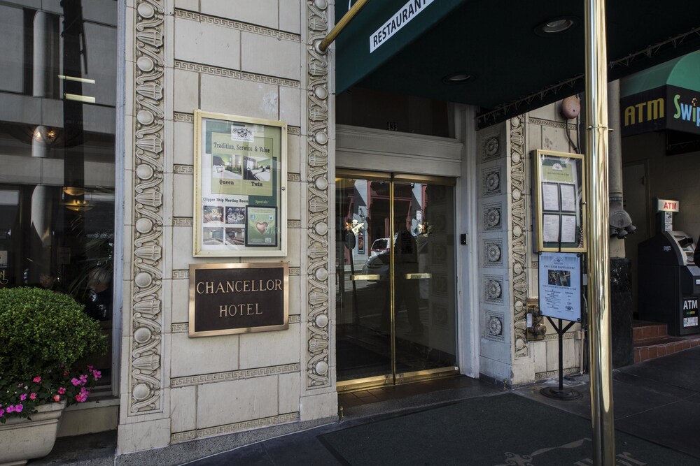 Property entrance, Chancellor Hotel on Union Square