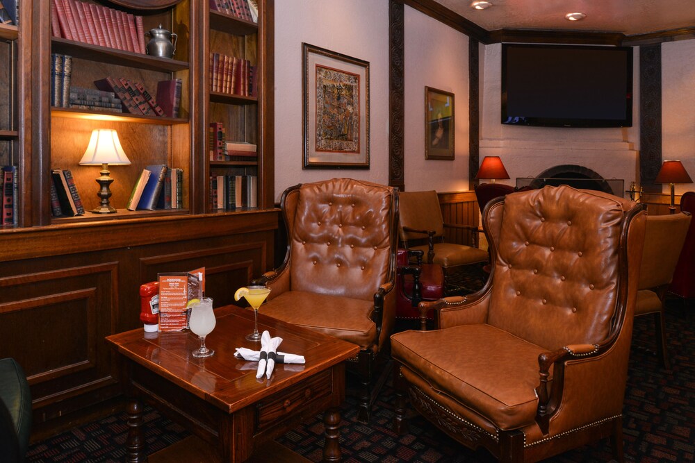 Hotel Lounge