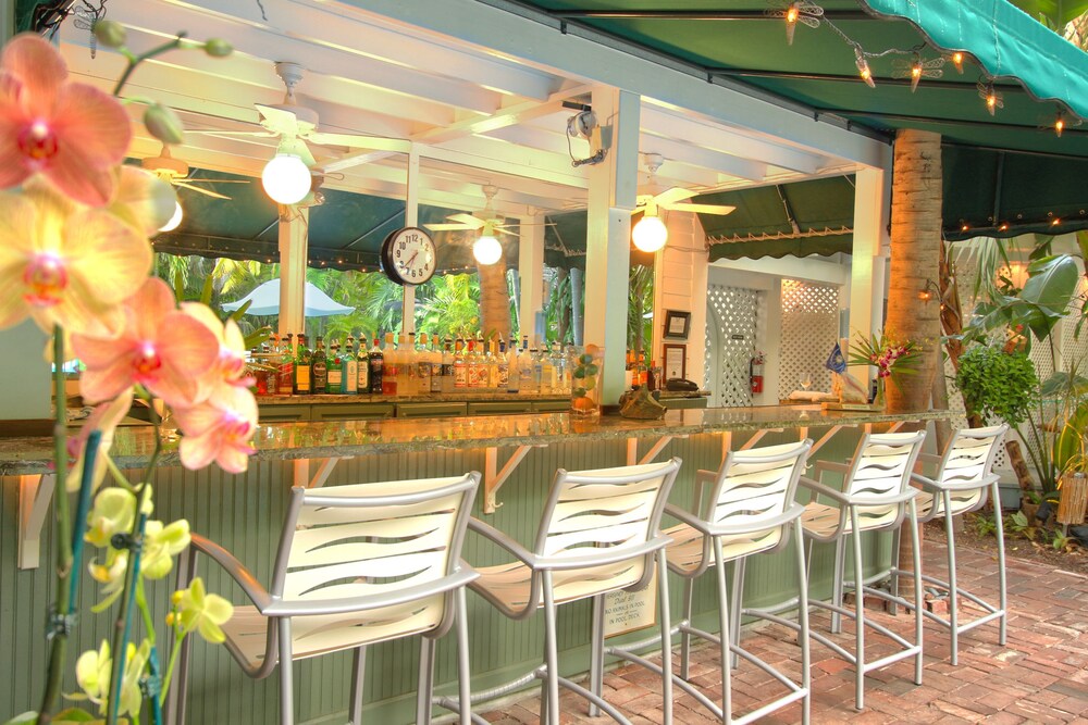 Poolside Bar