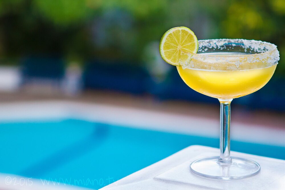 Poolside Bar