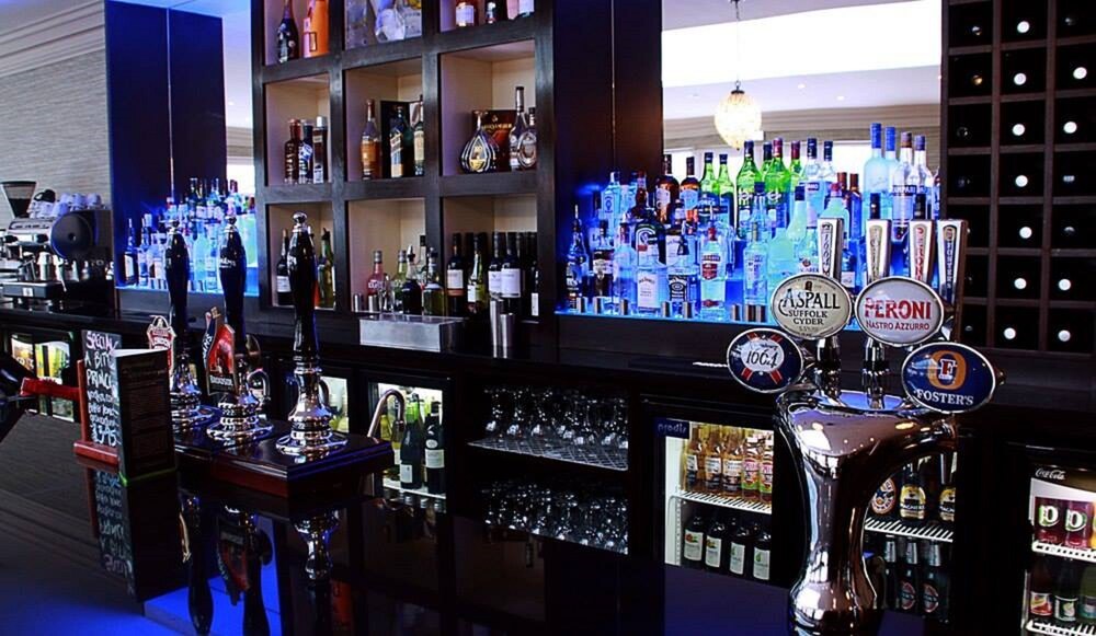 Hotel Bar