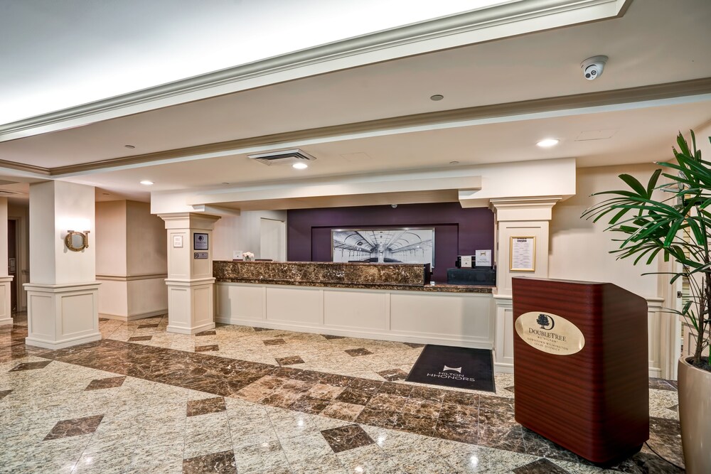 Check-in/Check-out Kiosk