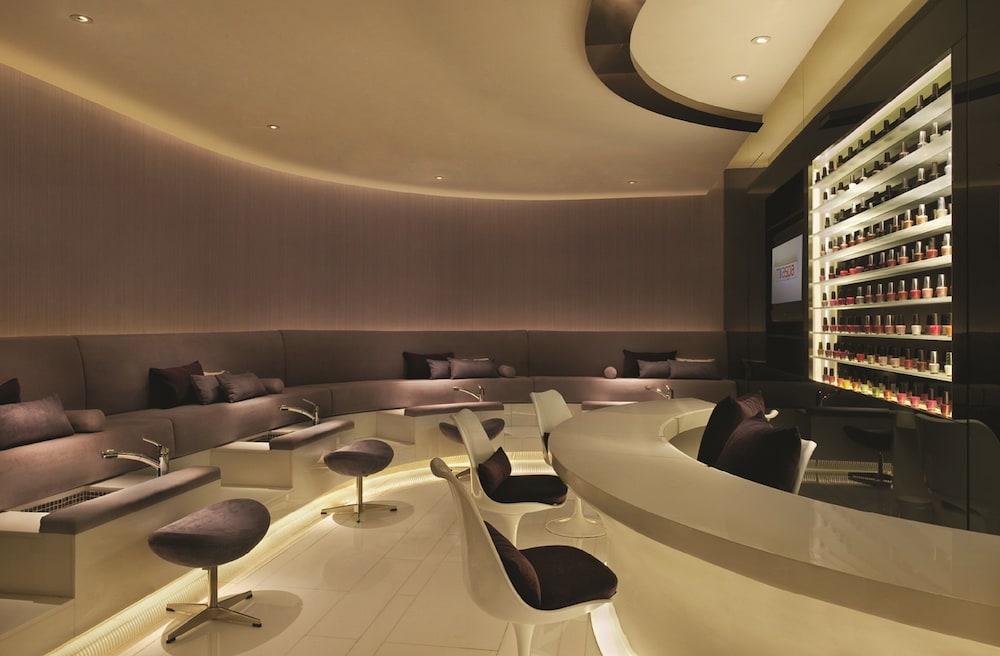 Nail salon, The Mira Hong Kong Hotel