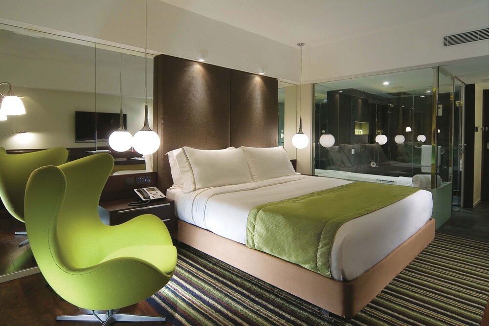 Room, The Mira Hong Kong Hotel