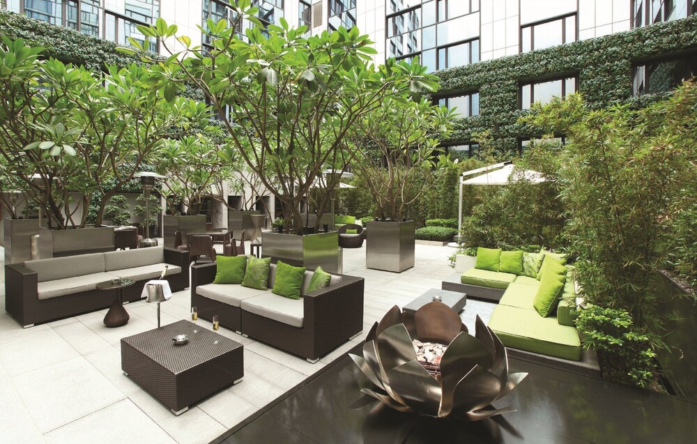 Hotel Lounge