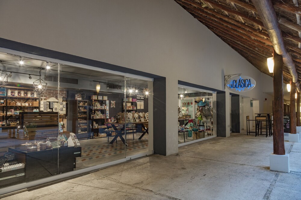 Gift Shop