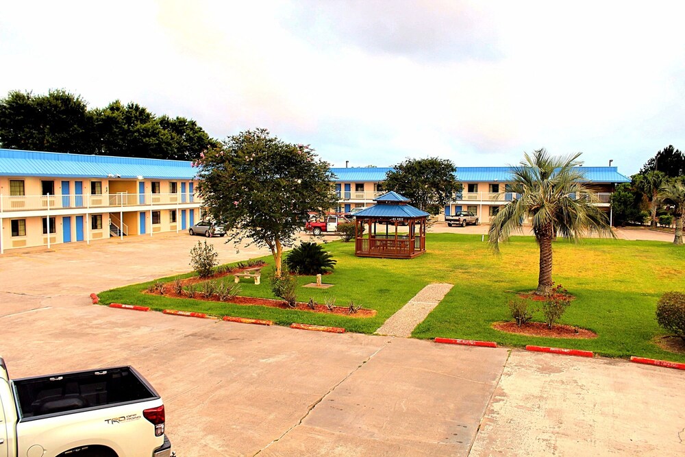 Courtyard View